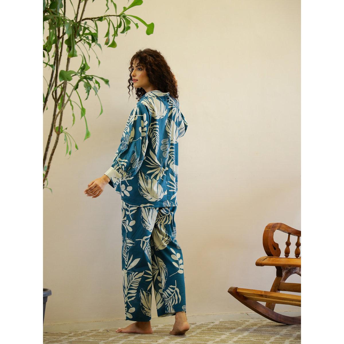 طقم من بنطال بيجاما وبلوزة قطنية بطبعة زهور-women-clothing-nightwear-pyjamas-longsets-image-3