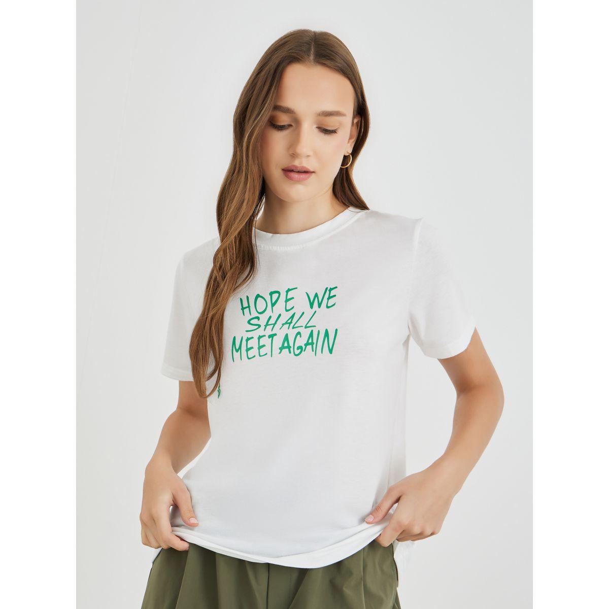 تيشيرت بطبعة كتابة وقصة عادية-women-clothing-tshirts-image-1