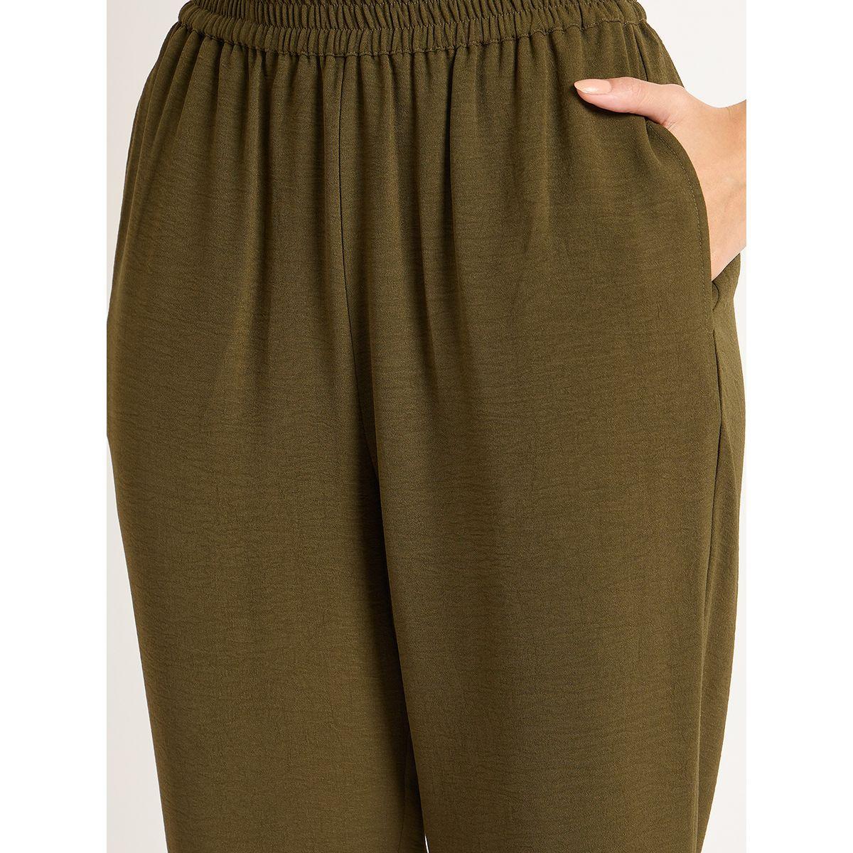 طقم منسق من بنطال كابري وبلوزة بتفاصيل جيوب-women-clothing-coordsets-image-5