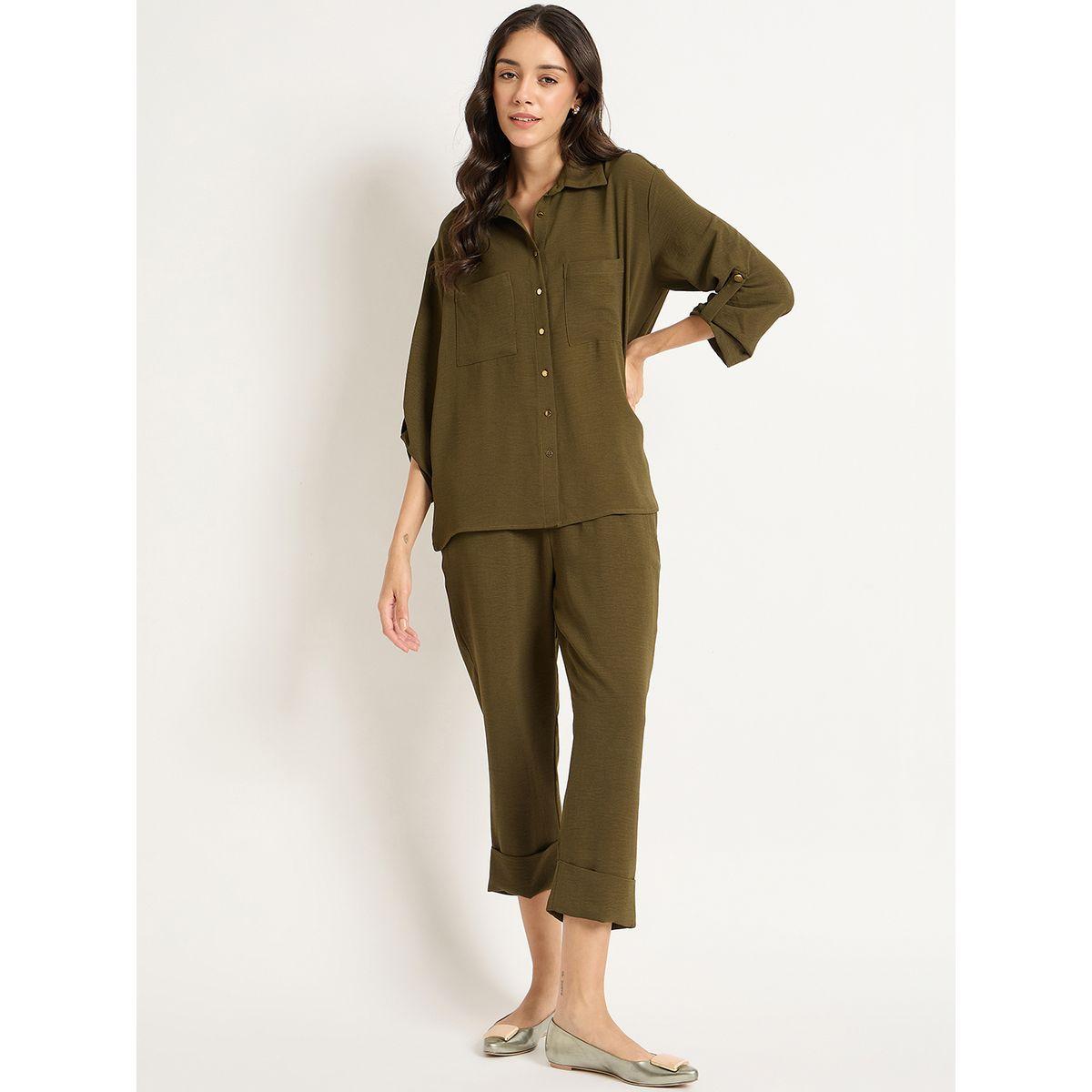 طقم منسق من بنطال كابري وبلوزة بتفاصيل جيوب-women-clothing-coordsets-image-7