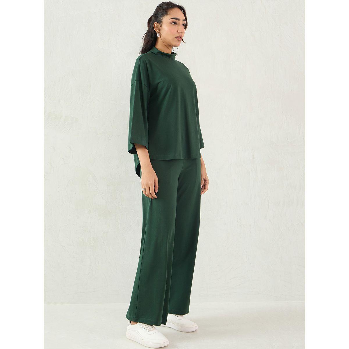 طقم منسق من بنطال وبلوزة محبوكة بياقة عالية-women-clothing-coordsets-image-3