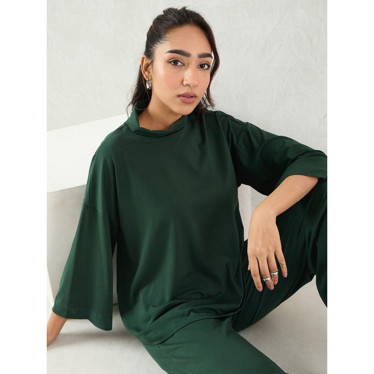 طقم منسق من بنطال وبلوزة محبوكة بياقة عالية-women-clothing-coordsets-image-7