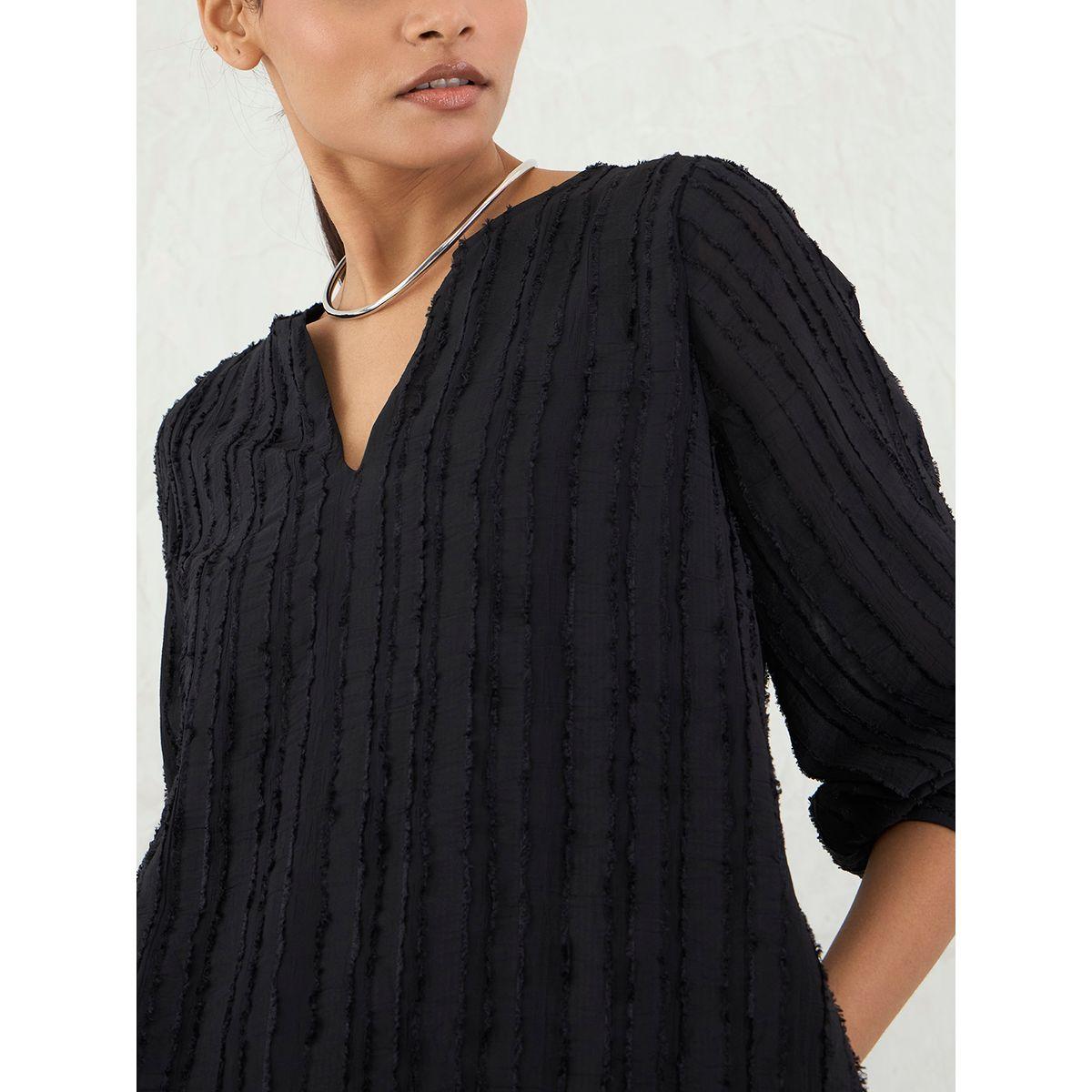 فستان قصير بتفاصيل بارزة الملمس مع ياقة بشق-women-clothing-dresses-image-4