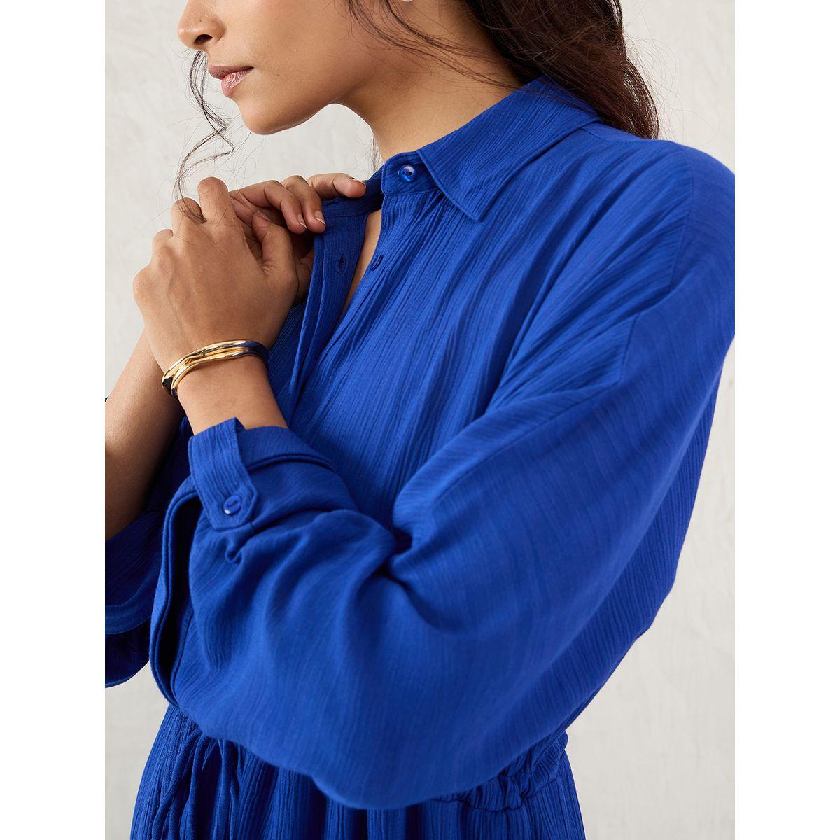 Femmella Blue Crinkled Collared A-Line Maxi Dress with Drawstring Waist-women-clothing-dresses-image-4