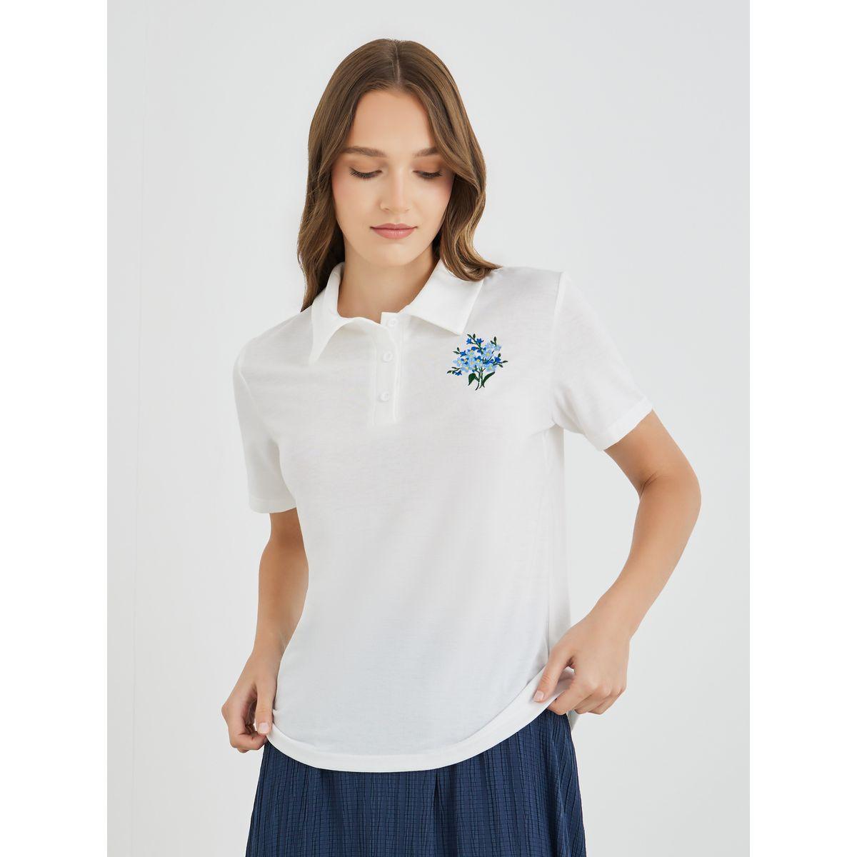 تيشيرت بولو بتفاصيل مُطرزة وأكمام قصيرة-women-clothing-tshirts-image-1