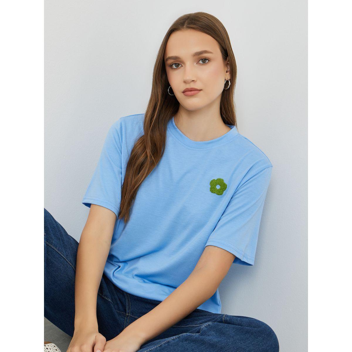 تيشيرت فضفاض بتفاصيل مُطرزة-women-clothing-tshirts-image-1