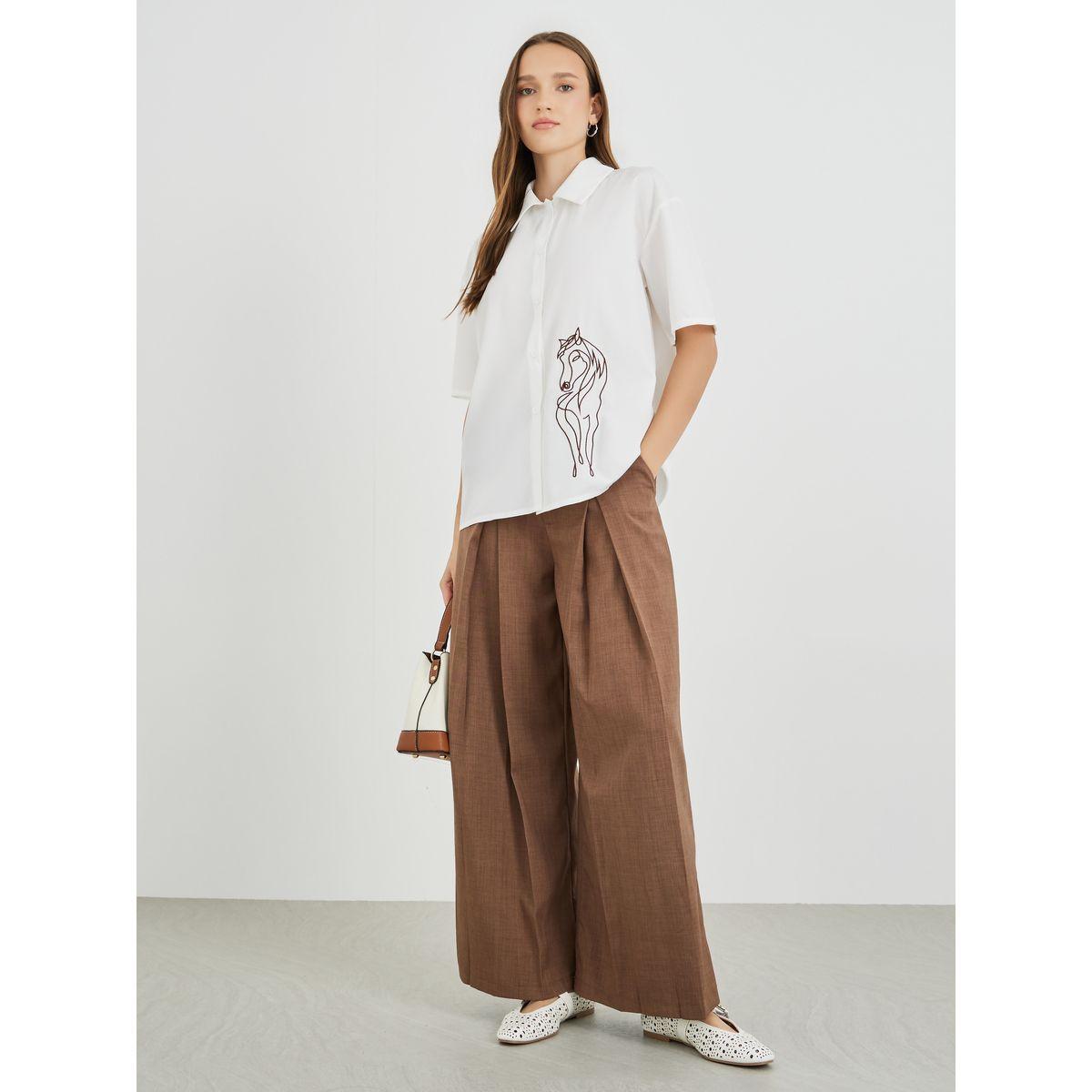 بلوزة فضفاضة بتفاصيل مُطرّزة وأكمام قصيرة-women-clothing-shirtsandblouses-shirts-image-2