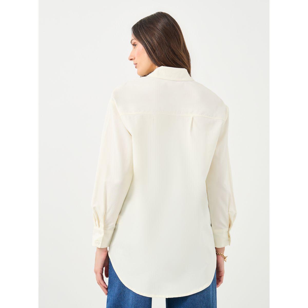 بلوزة بتفاصيل أزرار مع شارة-women-clothing-shirtsandblouses-shirts-image-4