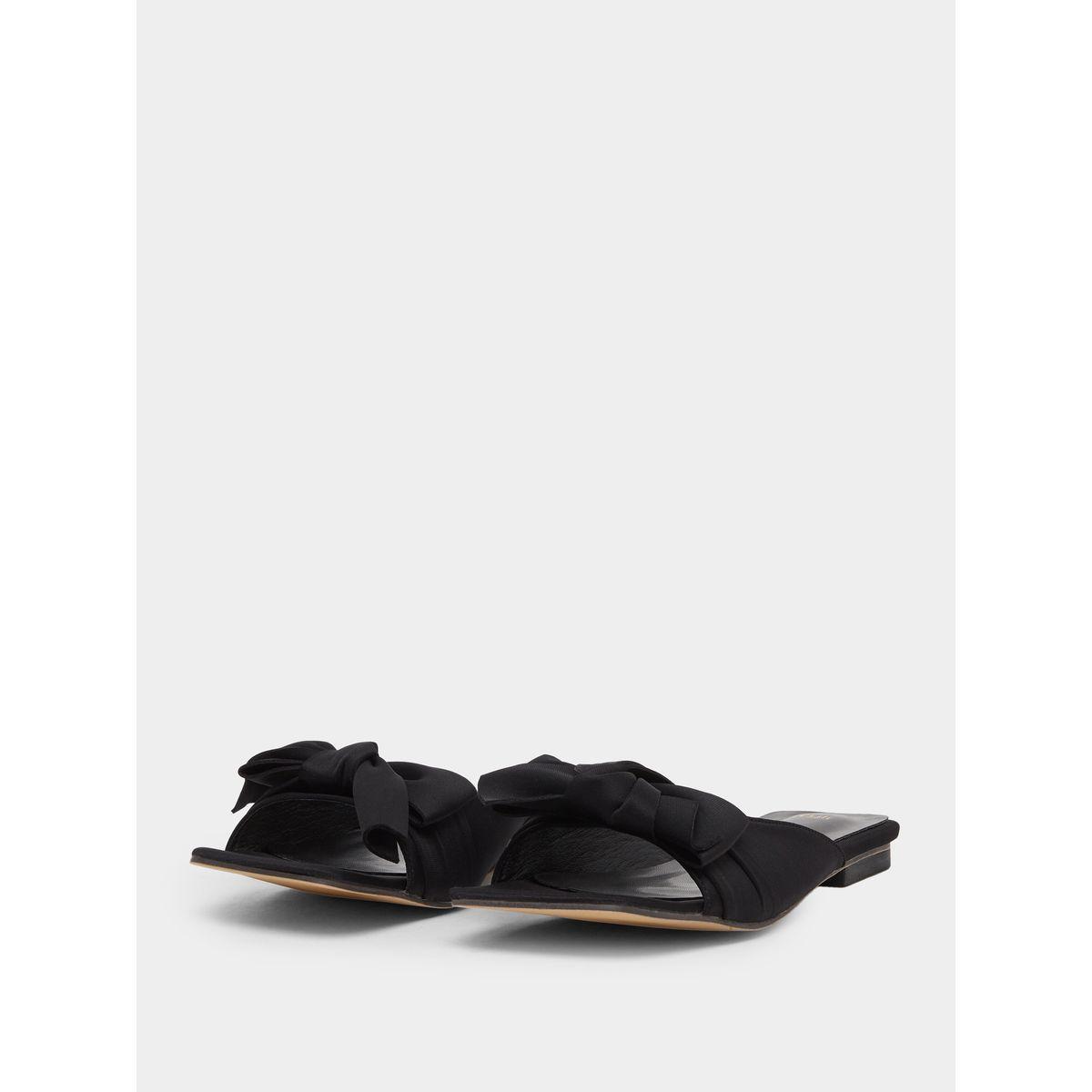 صندل فلات بتفاصيل فيونكة-women-shoes-sandals-flats-image-2