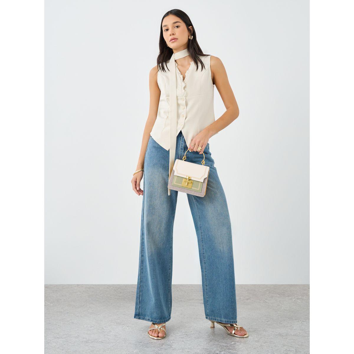معطف بتفاصيل دانتيل بدون أكمام-women-clothing-coatsandjackets-waistcoats-image-2