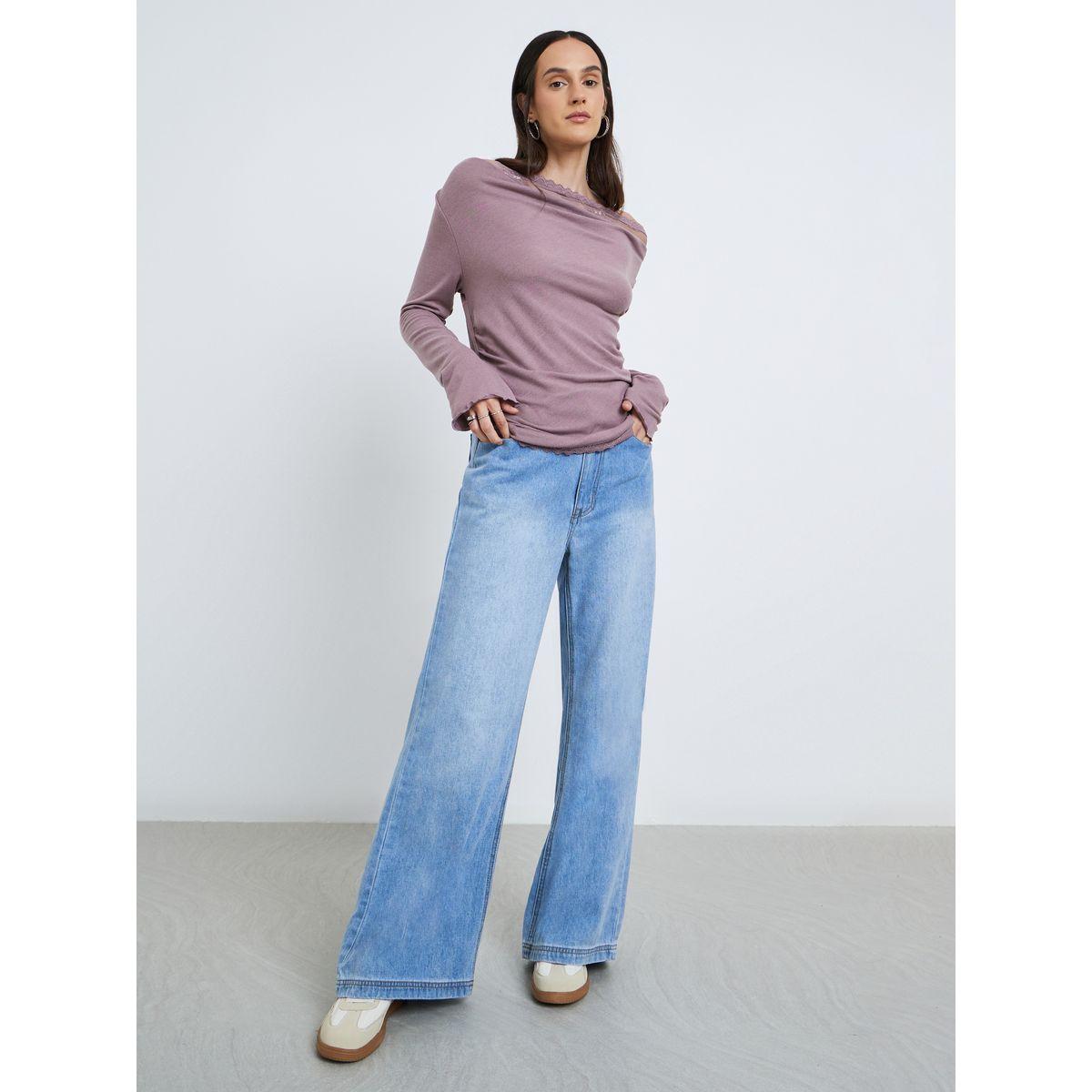 بلوزة بتفاصيل دانتيل مع ياقة منسدلة-women-clothing-shirtsandblouses-blouses-image-2