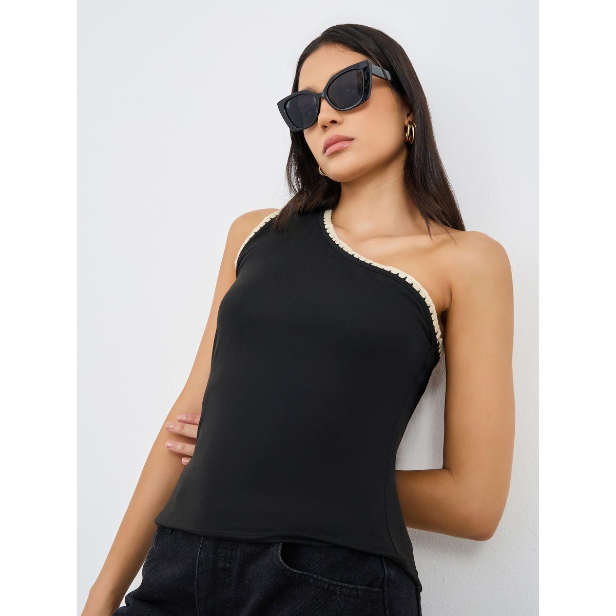 بلوزة محبوكة بكتف واحد وتفاصيل مُتباينة-women-clothing-tshirts-image-1