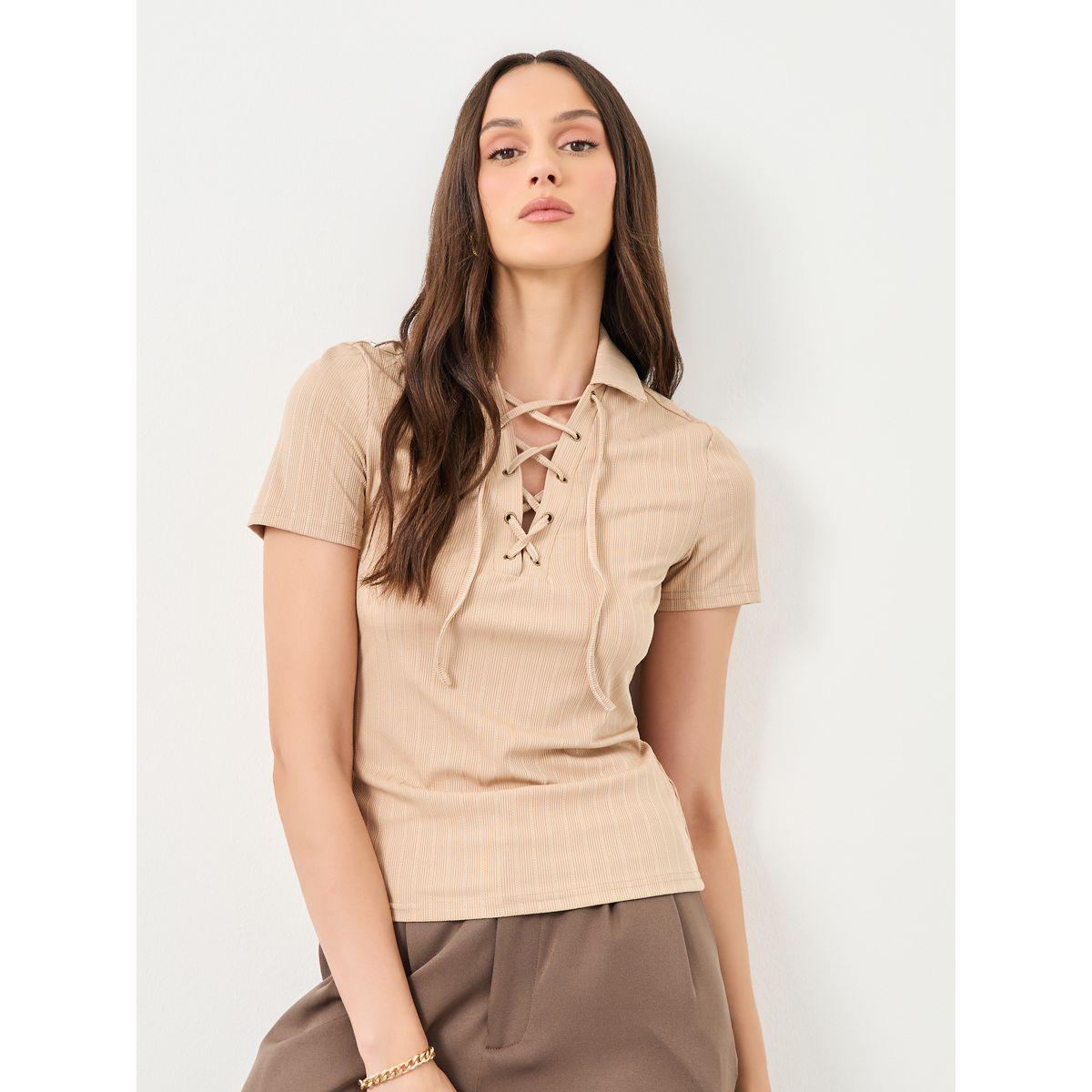 بلوزة بياقة بولو بتفاصيل دانتيل-women-clothing-tshirts-image-1