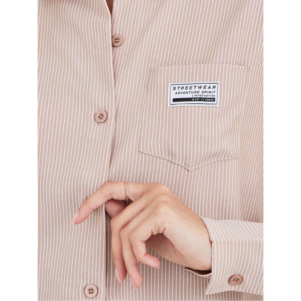 بلوزة قصيرة مخططة ومزينة بشارة مع جيب-women-clothing-shirtsandblouses-shirts-image-4