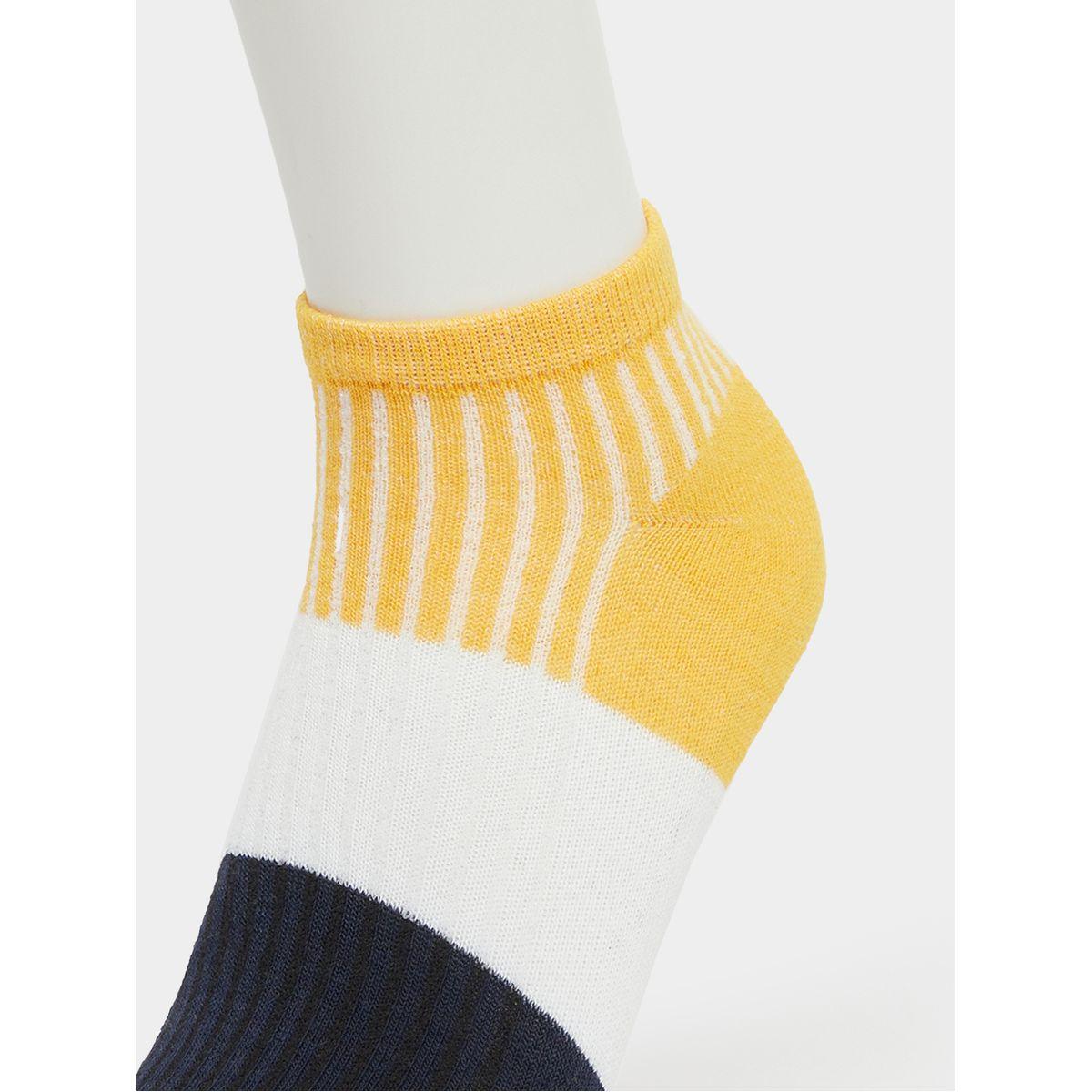 مجموعة من 5 جوارب مخططة بطول الكاحل-men-socks-image-7