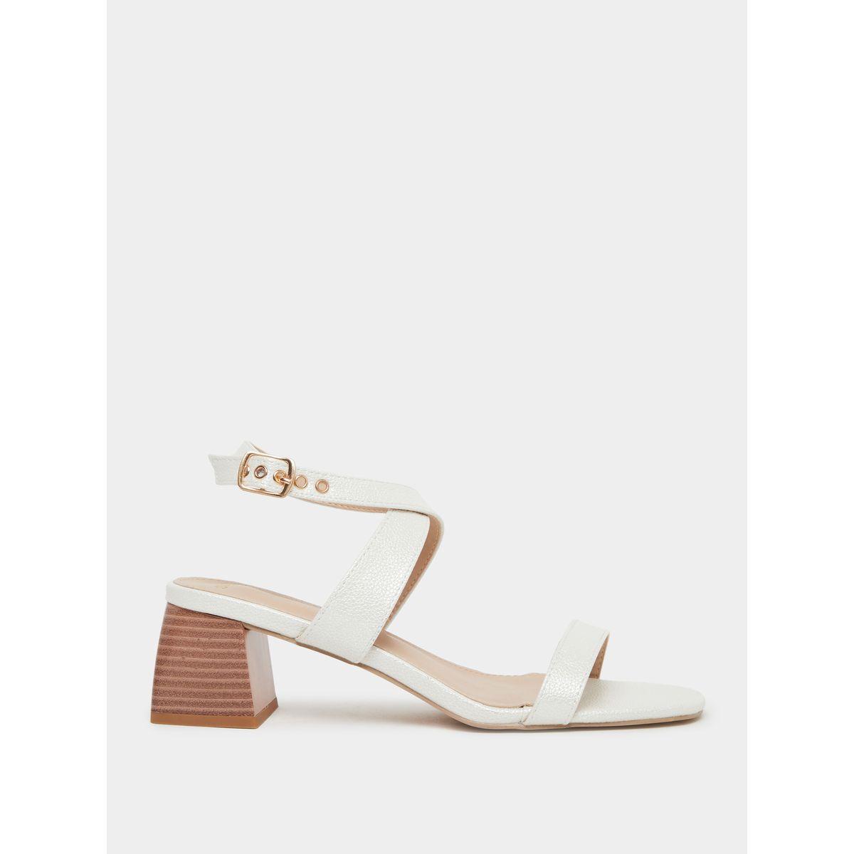 صندل بكعب سميك وسيور كروس مع إبزيم-women-shoes-sandals-heeled-image-1