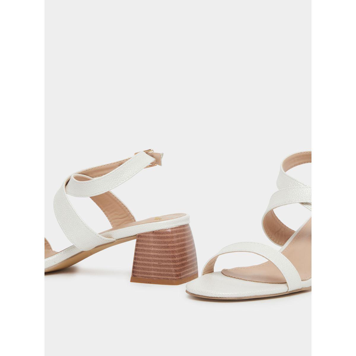 صندل بكعب سميك وسيور كروس مع إبزيم-women-shoes-sandals-heeled-image-3