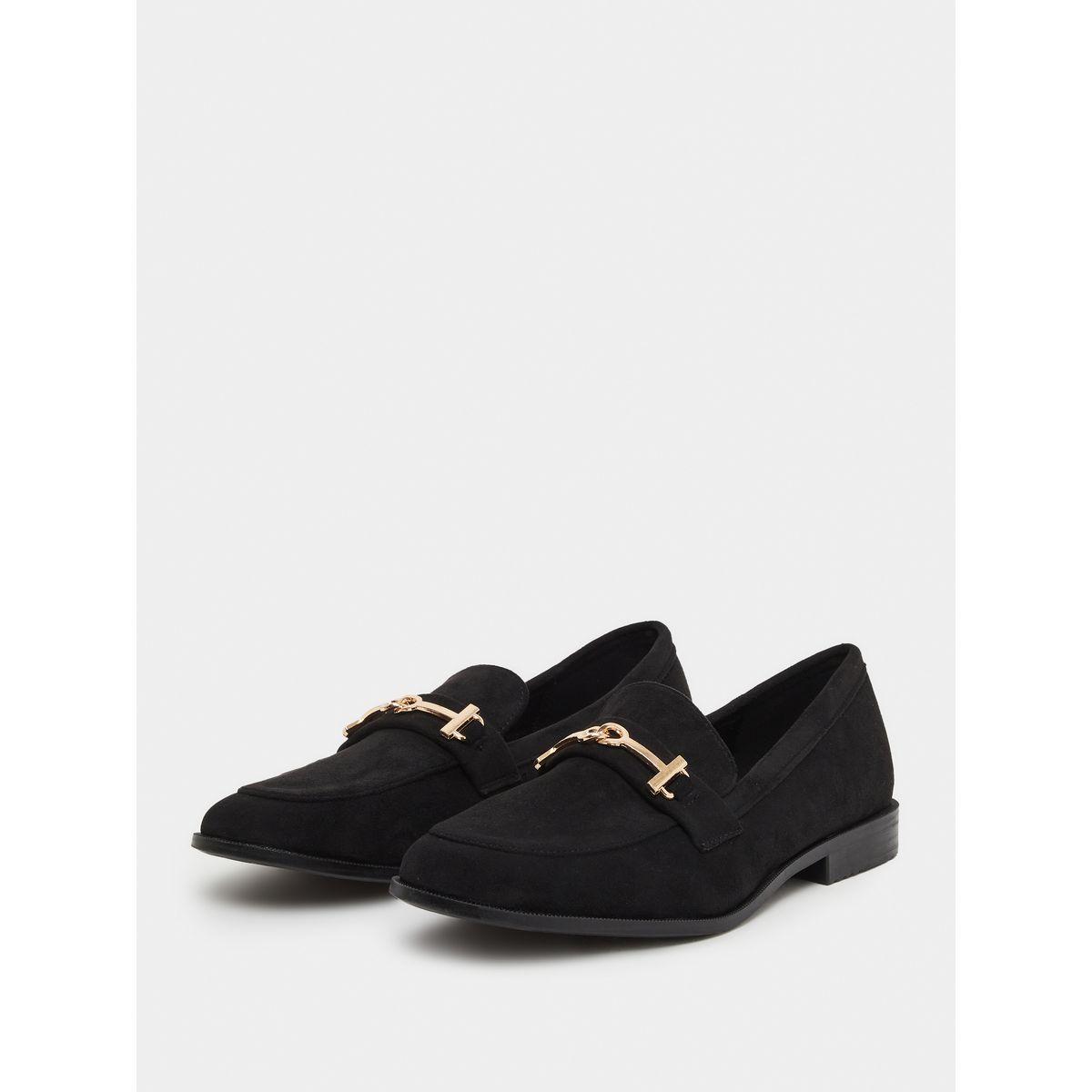 حذاء بمقدمة دائرية ومزين بحلية معدنية-women-shoes-flats-loafers-image-2