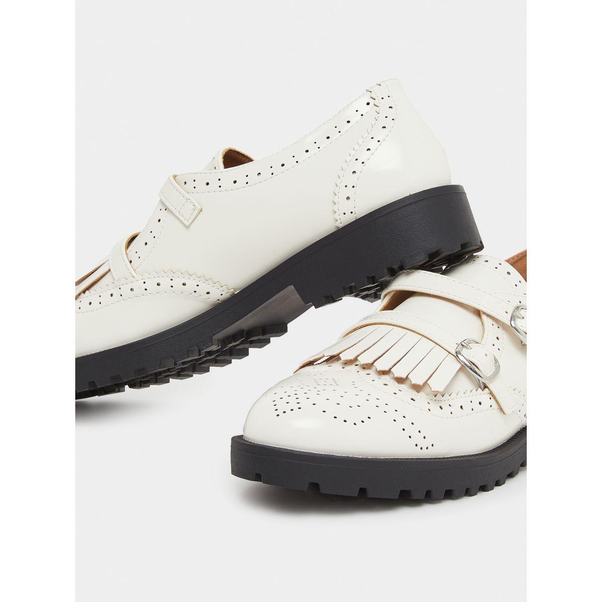 حذاء سهل الارتداء بتفاصيل إبزيم-women-shoes-flats-loafers-image-3