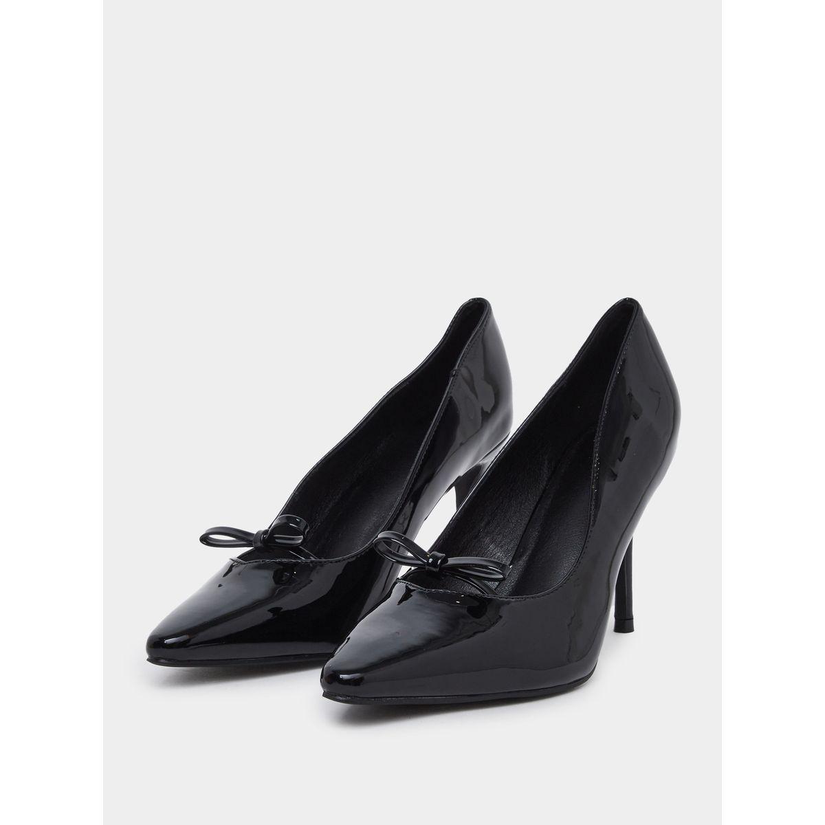 حذاء بومب بمقدمة مُدببة-women-shoes-heels-image-2