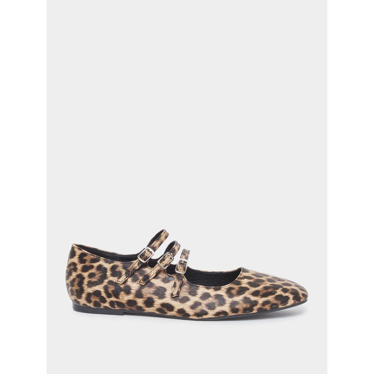 Styli Leopard Print Buckle Strap Ballerina Shoes-women-shoes-ballerinas-image-1