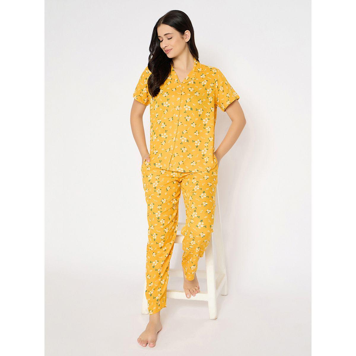 طقم من شورت وبلوزة بطبعة زهور وأكمام قصيرة-women-clothing-nightwear-pyjamas-longsets-image-1