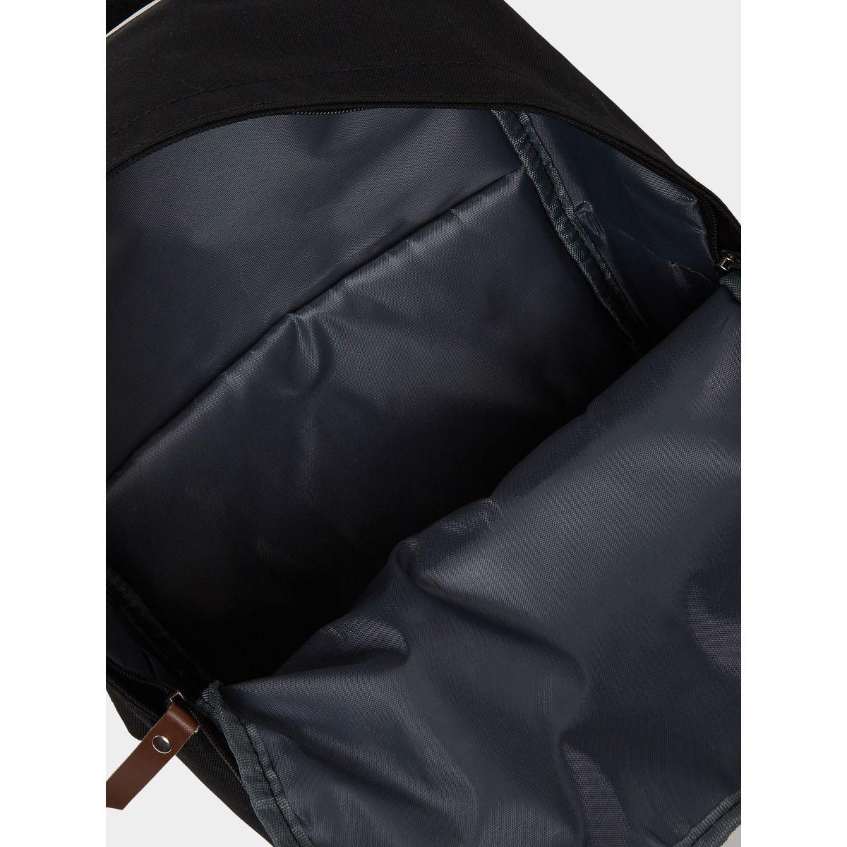 شنطة ظهر بتفاصيل شارة-men-bags-image-5