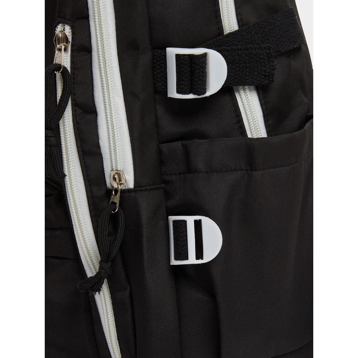 شنطة ظهر بتفاصيل سحاب مع شارة-men-bags-image-4
