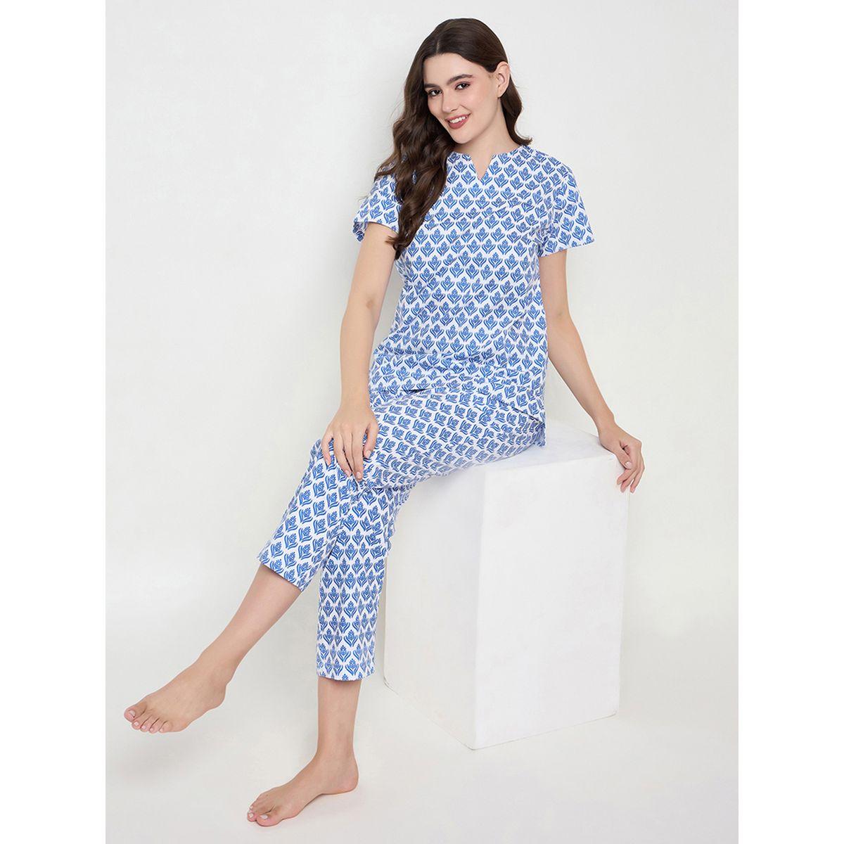 طقم بيجاما من بنطال وبلوزة بطبعات وياقة بشق-women-clothing-nightwear-pyjamas-longsets-image-1
