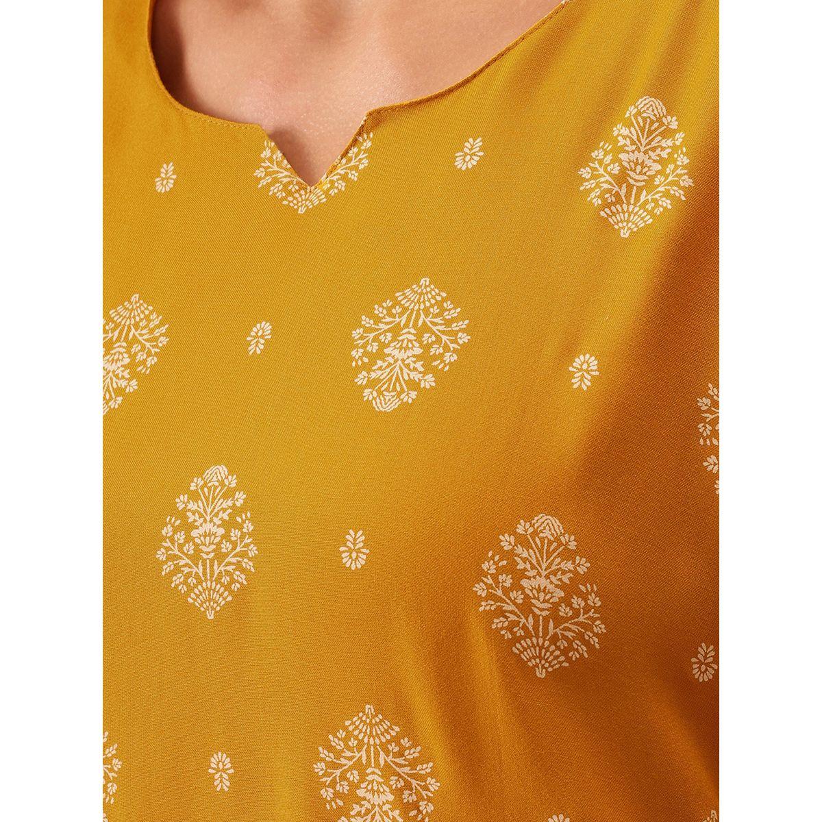 Clovia Printed V-Neck Top and Pyjama Set-women-clothing-nightwear-pyjamas-longsets-image-4