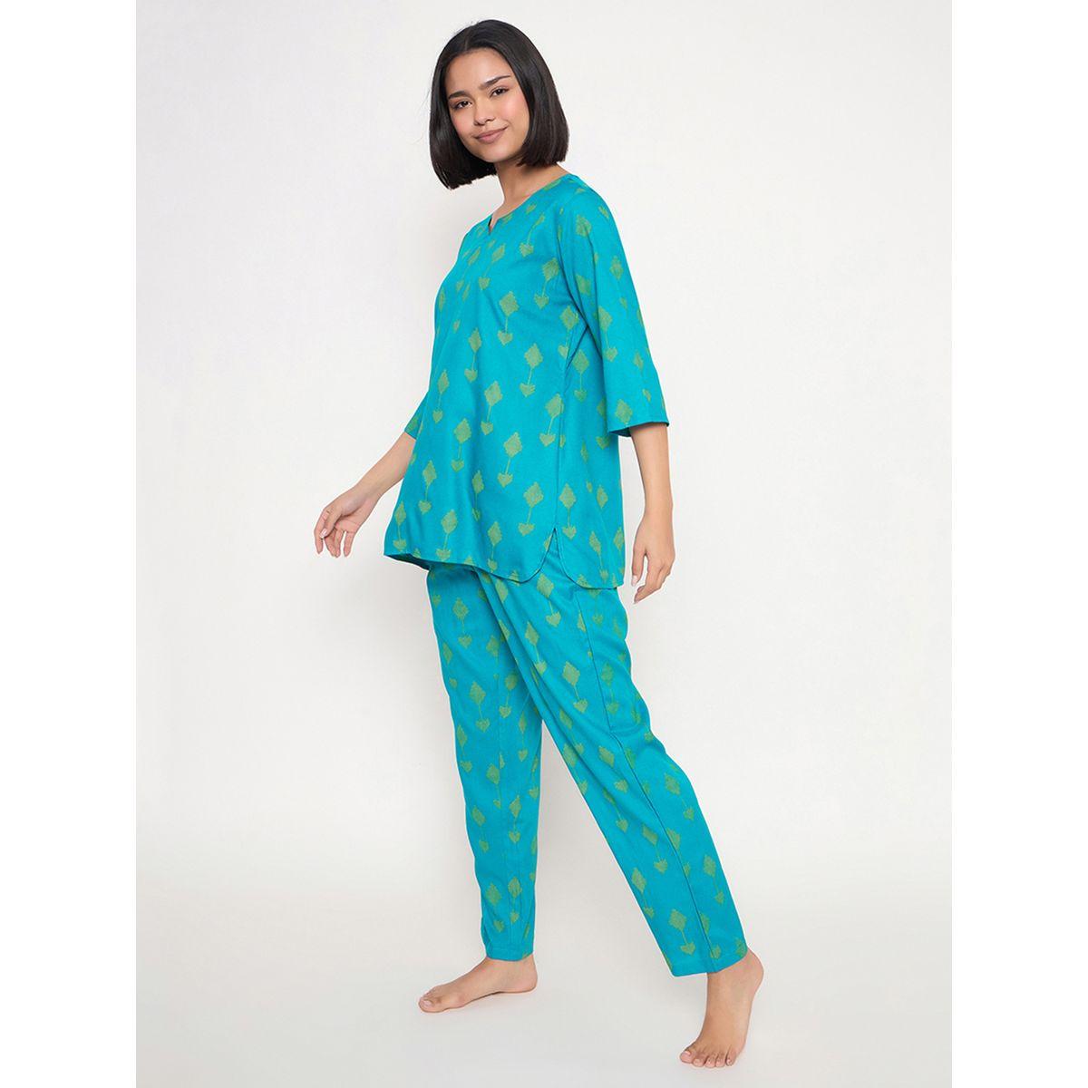 طقم بيجاما من بنطال وبلوزة بطبعة وياقة بشق-women-clothing-nightwear-pyjamas-longsets-image-4