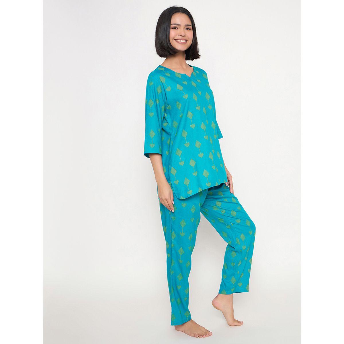 Clovia Printed Notch Neck Top and Pyjama Set-women-clothing-nightwear-pyjamas-longsets-image-5