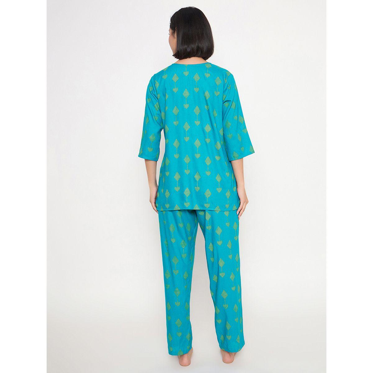 طقم بيجاما من بنطال وبلوزة بطبعة وياقة بشق-women-clothing-nightwear-pyjamas-longsets-image-6