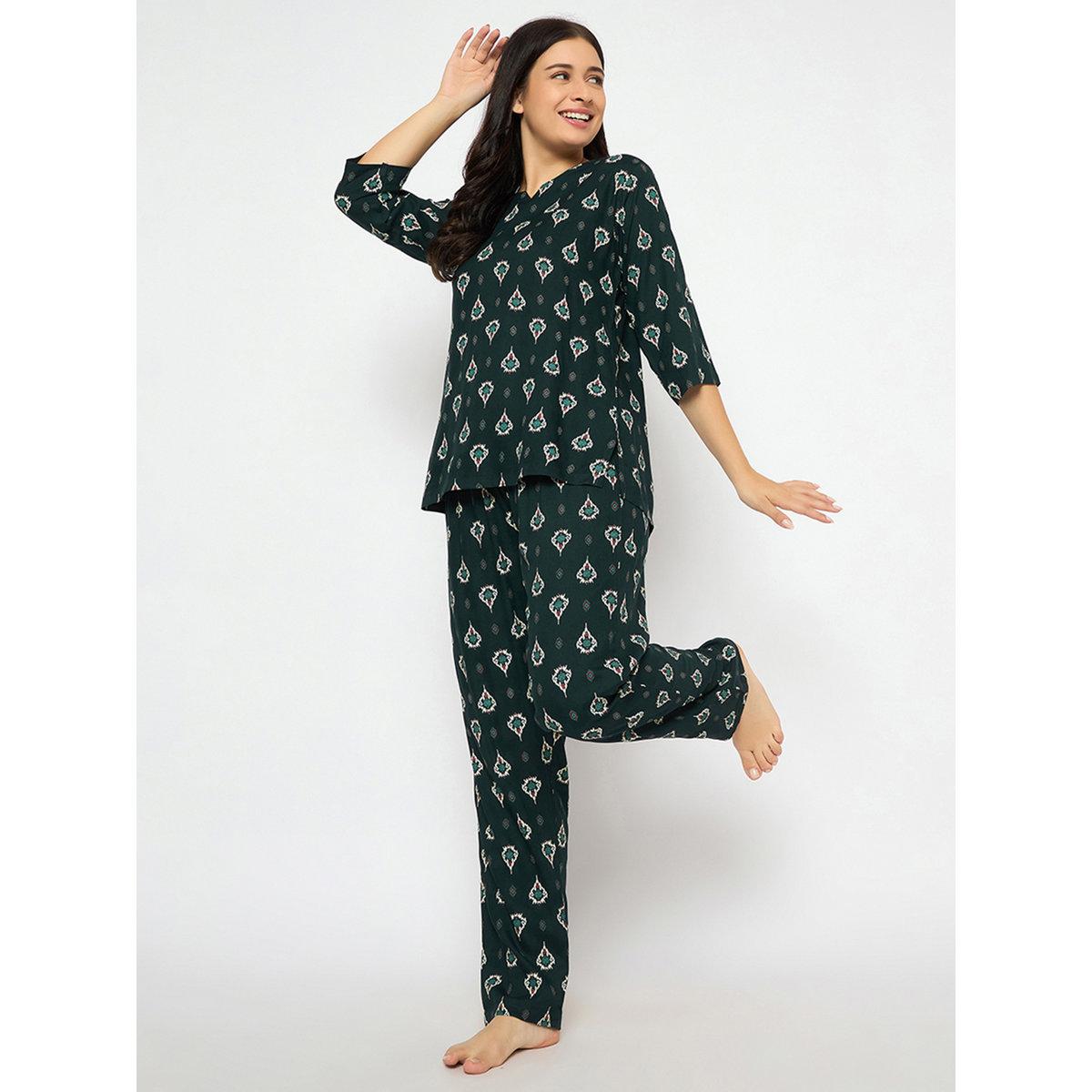 Clovia Printed Notch Neck Top and Pyjama Set-women-clothing-nightwear-pyjamas-longsets-image-3