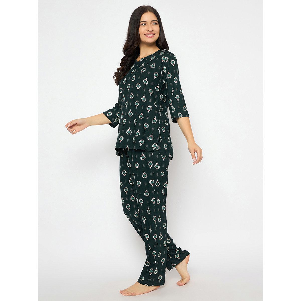 Clovia Printed Notch Neck Top and Pyjama Set-women-clothing-nightwear-pyjamas-longsets-image-4