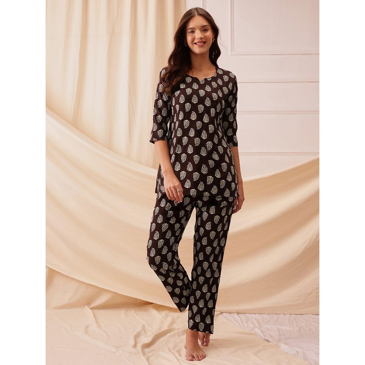 طقم من بنطال بيجاما مع بلوزة بطبعة مع ياقة بشق-women-clothing-nightwear-pyjamas-longsets-image-6