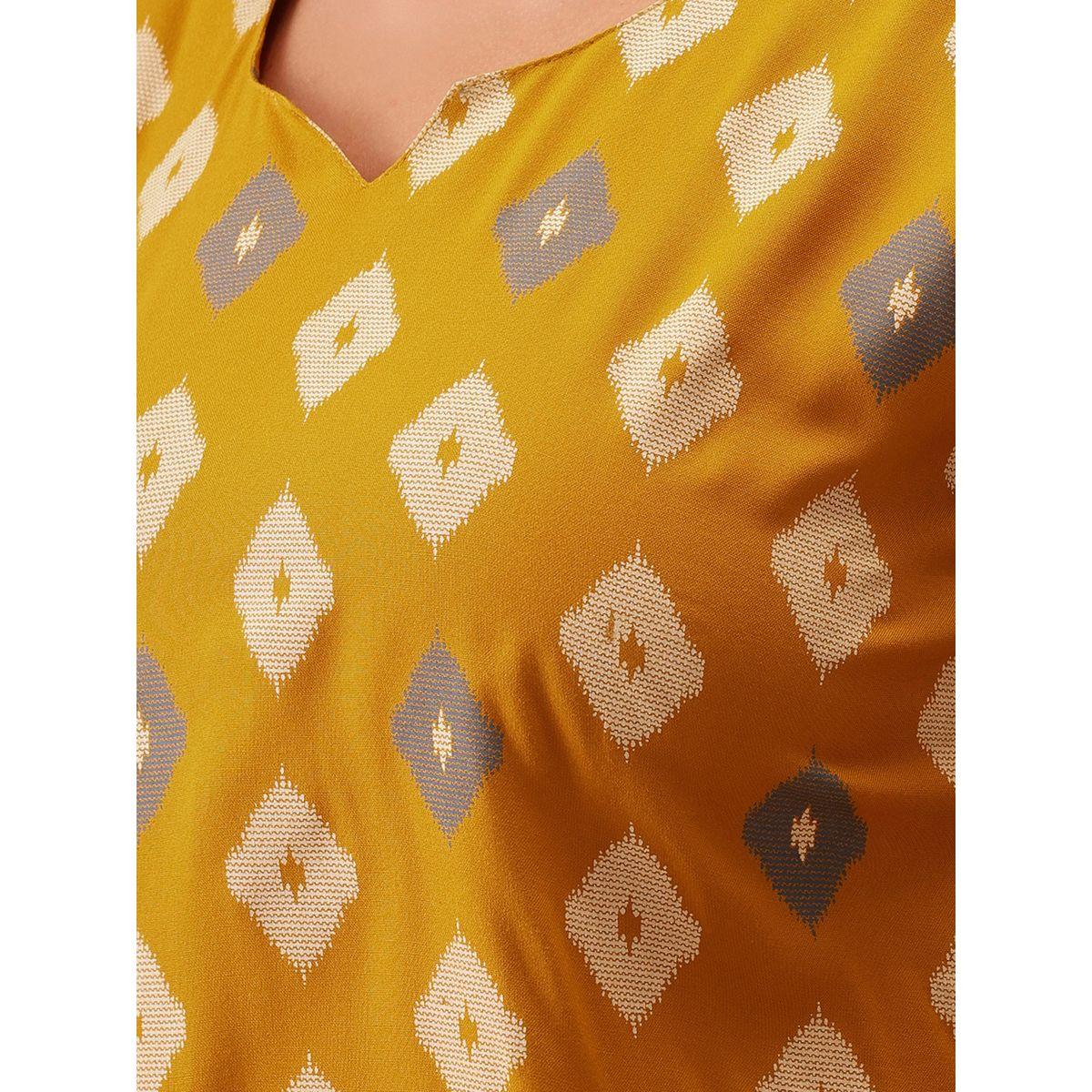 Clovia All-Over Print Notch Neck Top and Pyjama Set-women-clothing-nightwear-pyjamas-longsets-image-4