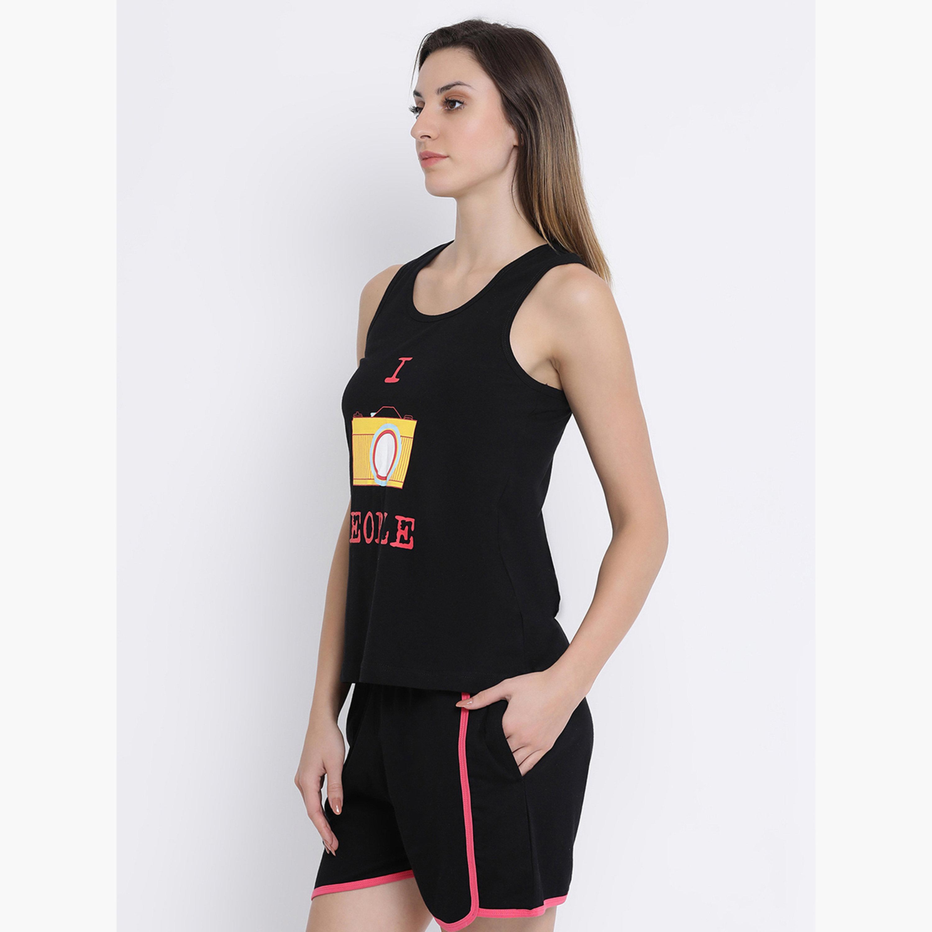 كلوفيا - بيجاما بطبعة جرافيكية توب وشورت-women-clothing-nightwear-pyjamas-shortsets-image-3