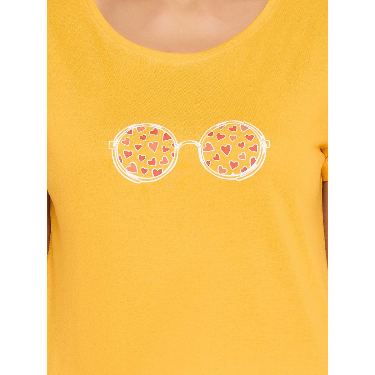 مجموعة من شورت وبلوزة بطبعة جرافيك-women-clothing-nightwear-pyjamas-shortsets-image-6