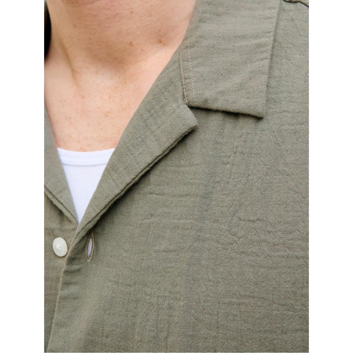 قميص بأكمام قصيرة وقصة عادية-men-clothing-shirts-image-3