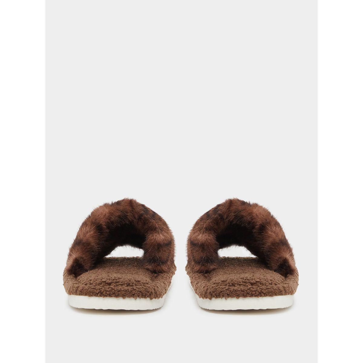 شبشب غرفة نوم مزين بفرو صناعي-women-shoes-flipflopsandslides-image-4