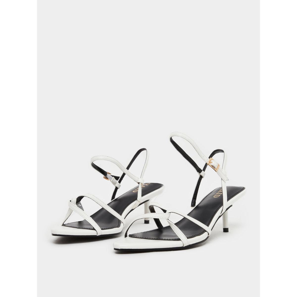 صندل بتفاصيل سير مع إبزيم-women-shoes-sandals-heeled-image-3