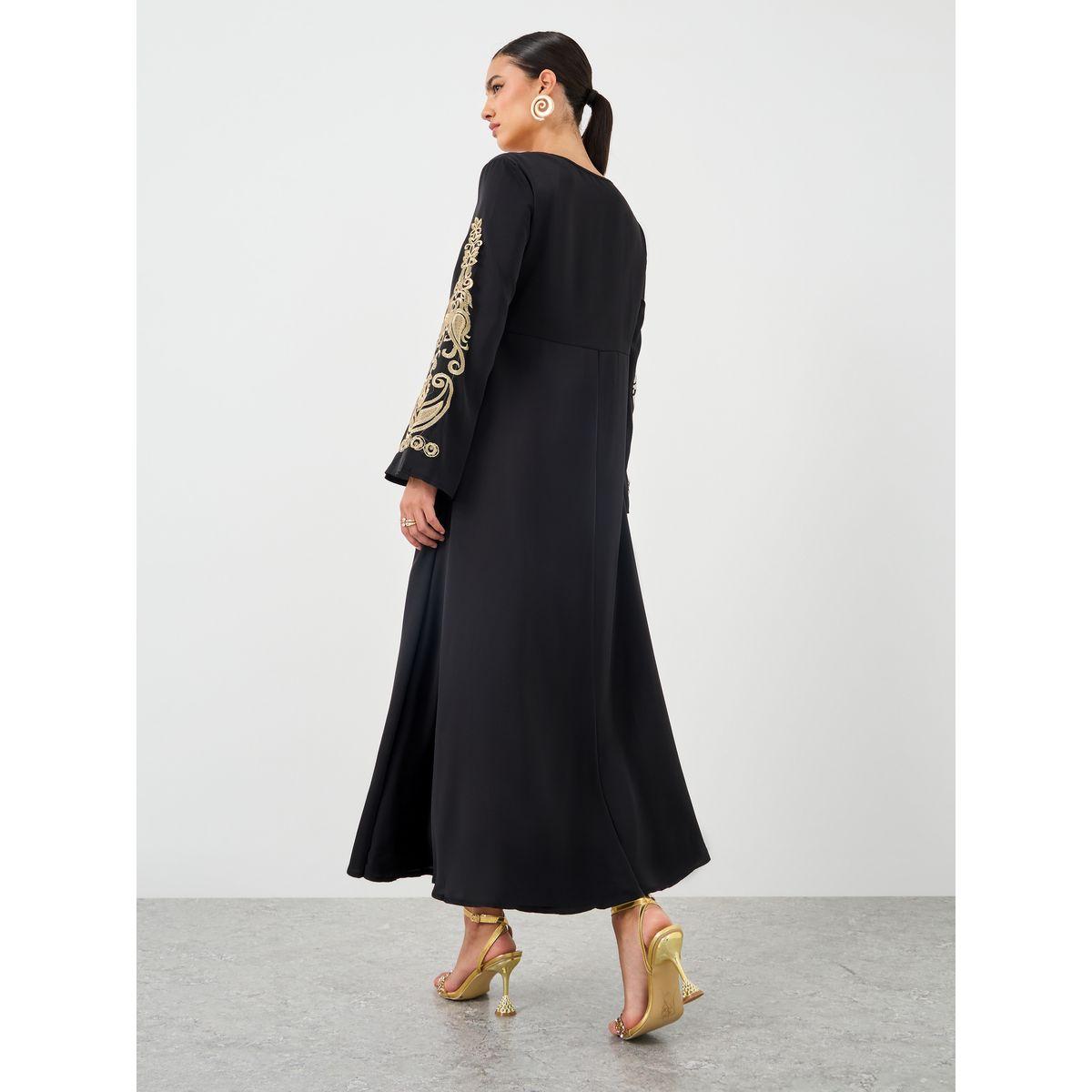 فستان طويل بأكمام طويلة وتفاصيل مُطرزة-women-clothing-dresses-image-5