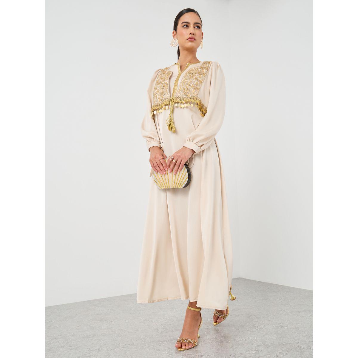 فستان طويل بتفاصيل مُطرزة مع شراشيب-women-clothing-dresses-image-1
