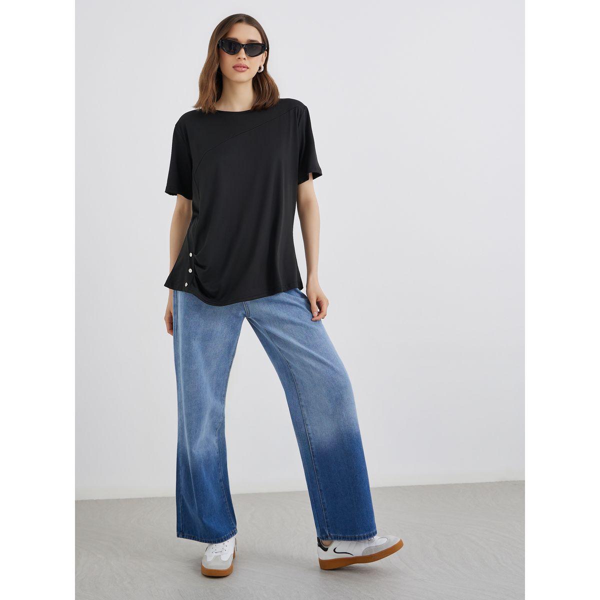 تيشيرت سادة بتفاصيل أزرار-women-clothing-tshirts-image-2