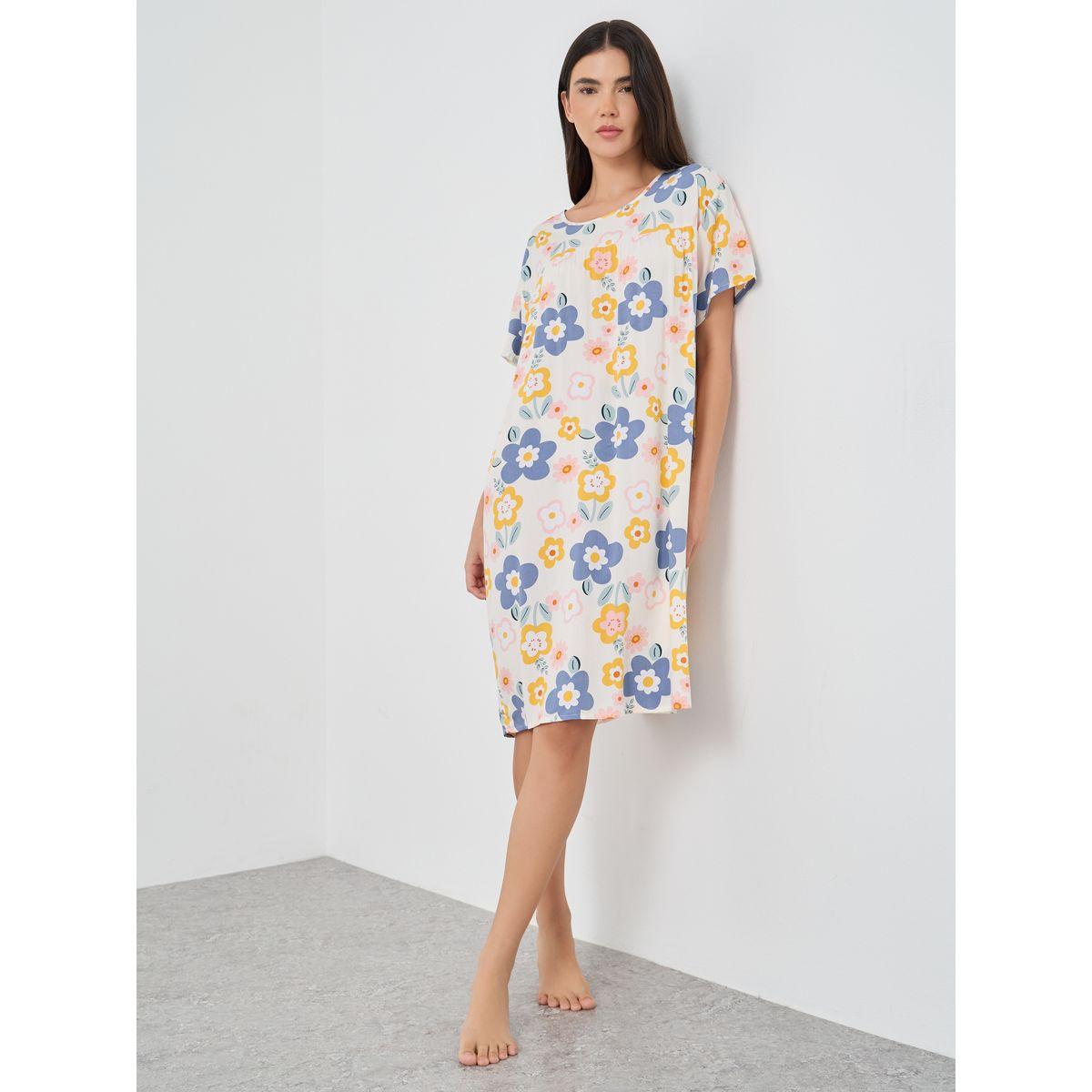 قميص نوم ميدي بطبعة زهور وأكمام قصيرة-women-clothing-nightwear-nighties-image-1