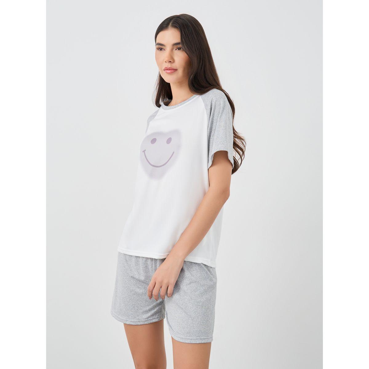 Styli Raglan Sleeve Smile Printed T-Shirt and Shorts Pyjama Set-women-clothing-nightwear-pyjamas-shortsets-image-2
