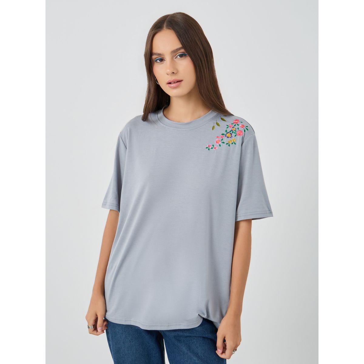 Styli Embroidered Detail Oversized T-Shirt-women-clothing-tshirts-image-3