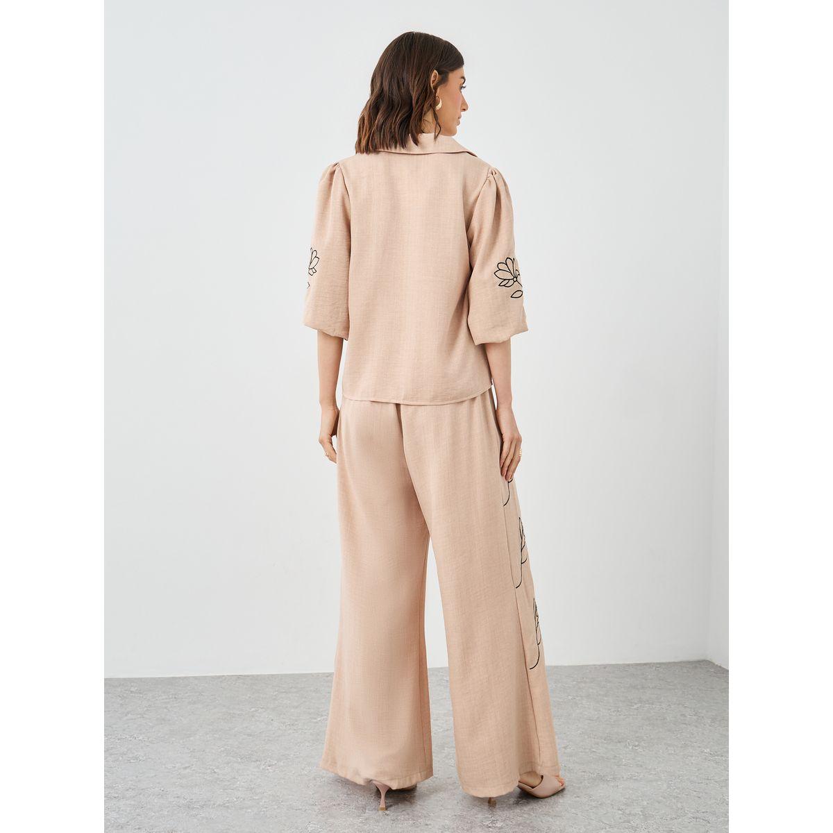 طقم منسق من بنطال وبلوزة مُطرزة بتفاصيل زهور-women-clothing-coordsets-image-4