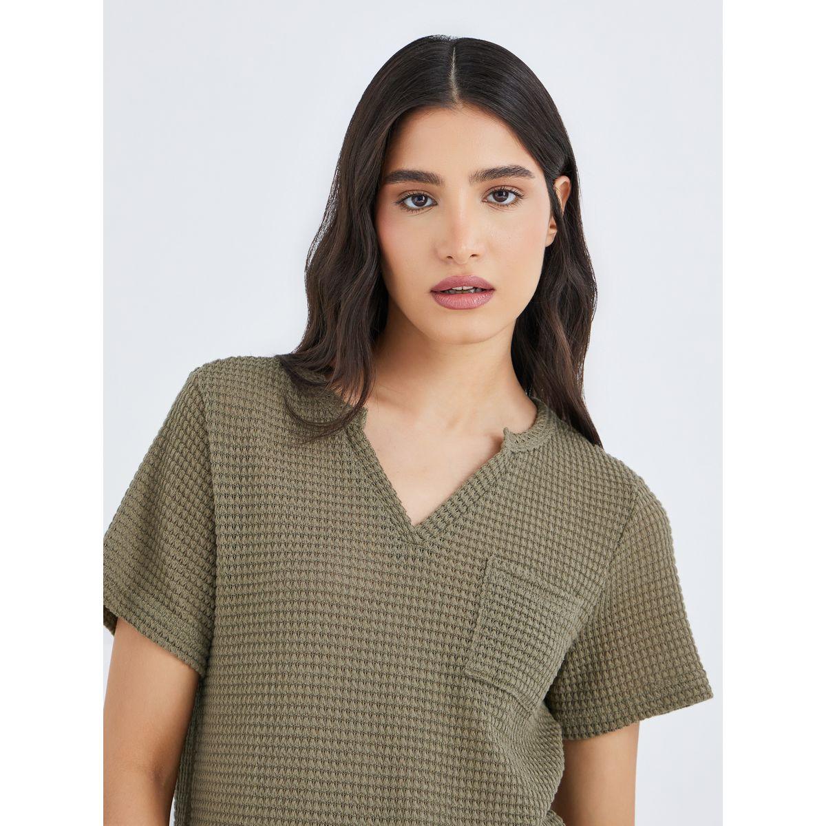 تيشيرت بتفاصيل بارزة الملمس مع جيب-women-clothing-tshirts-image-3